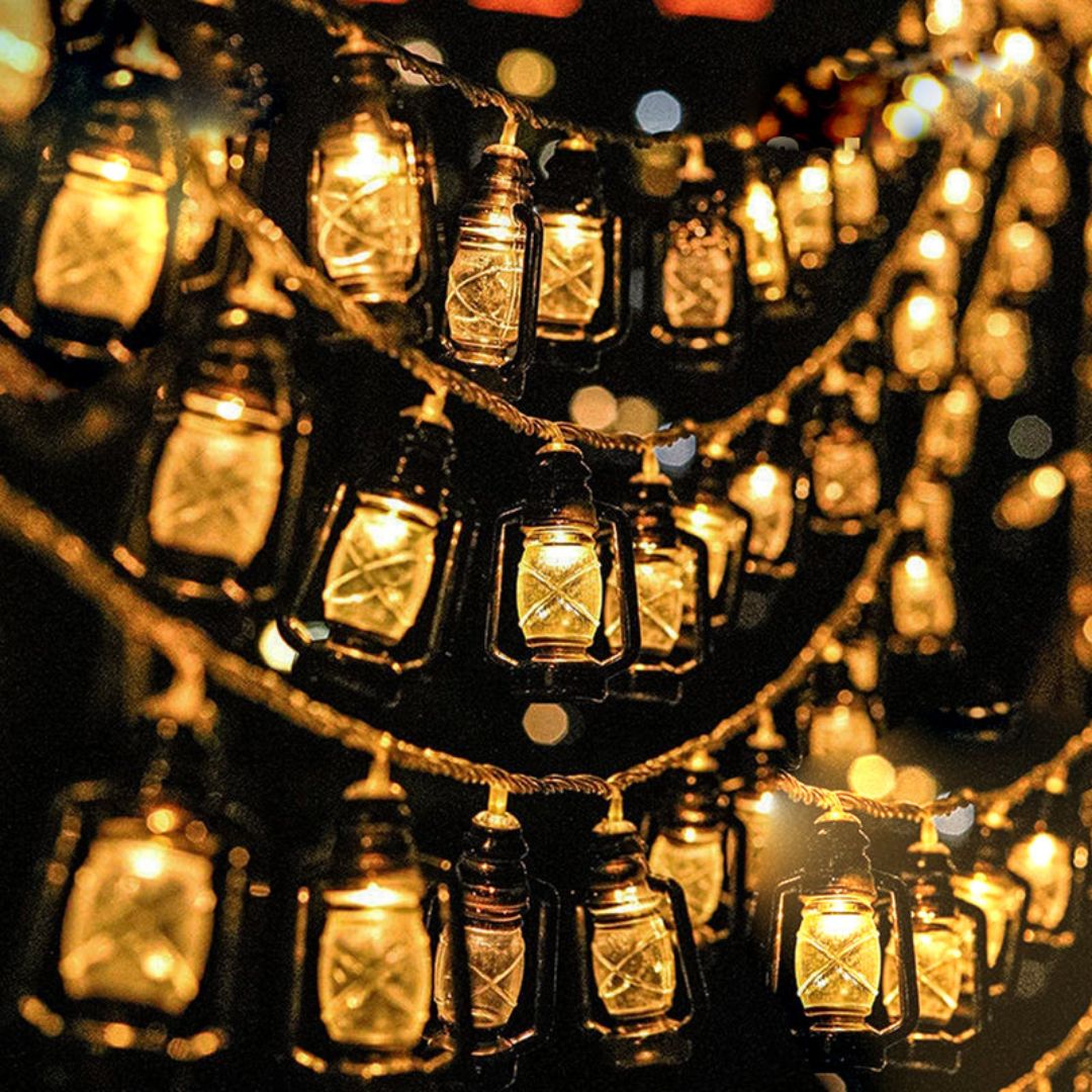 Outdoor Solar Lanterns - Waterproof LED Garden Lantern Lights with 24-Hour Runtime