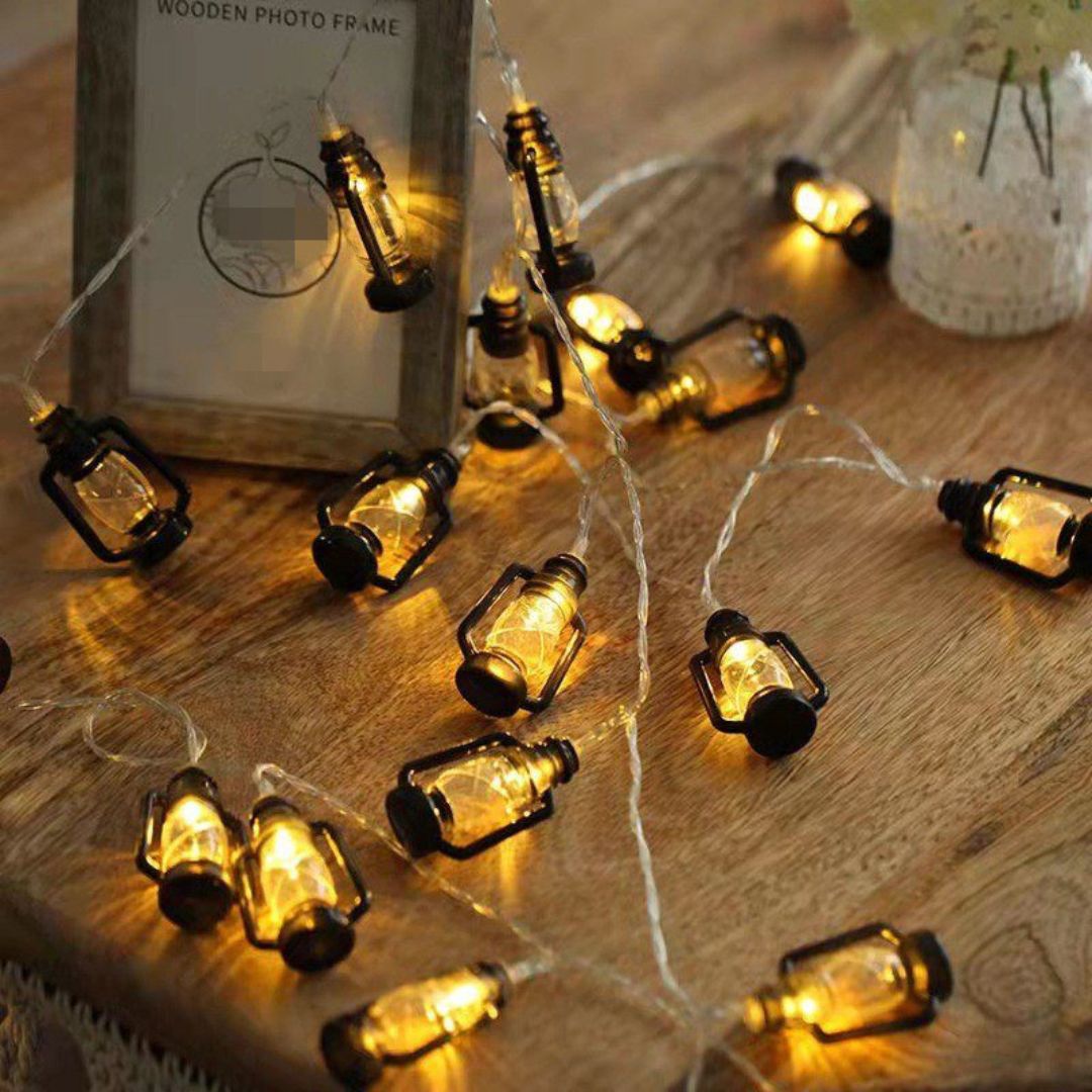 Outdoor Solar Lanterns - Waterproof LED Garden Lantern Lights with 24-Hour Runtime