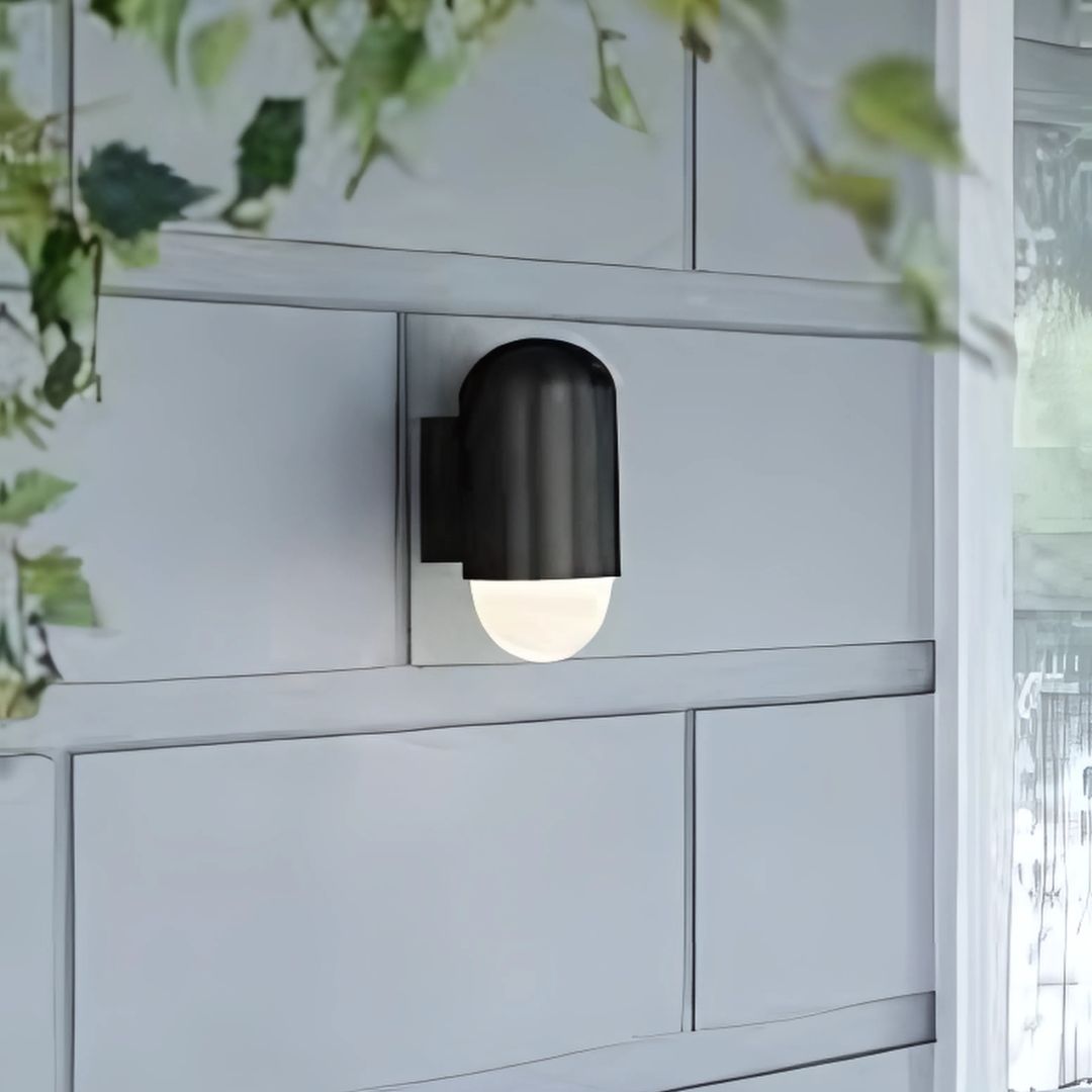 Modern Outdoor Wall Sconce – Durable Aluminum Exterior Wall Light with Soft Glow