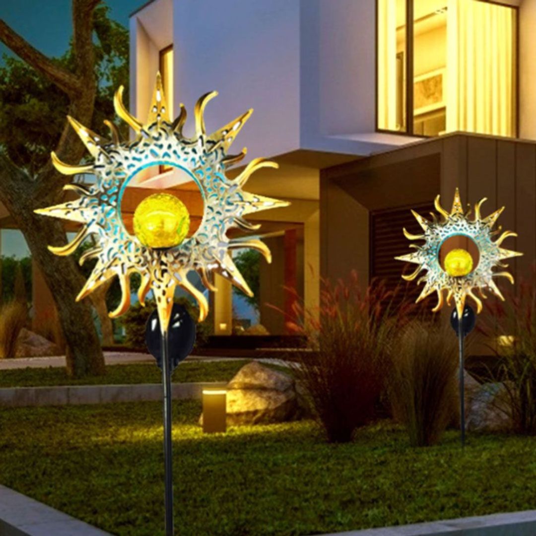 Solar Sun Garden Light with Iron Frame and Glass Globe – Gold