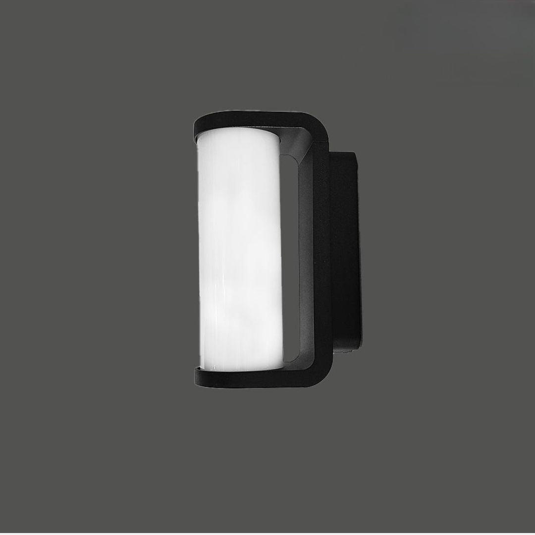 Outdoor LED Wall Light – Minimalist Black Aluminum Exterior Sconce, 18W