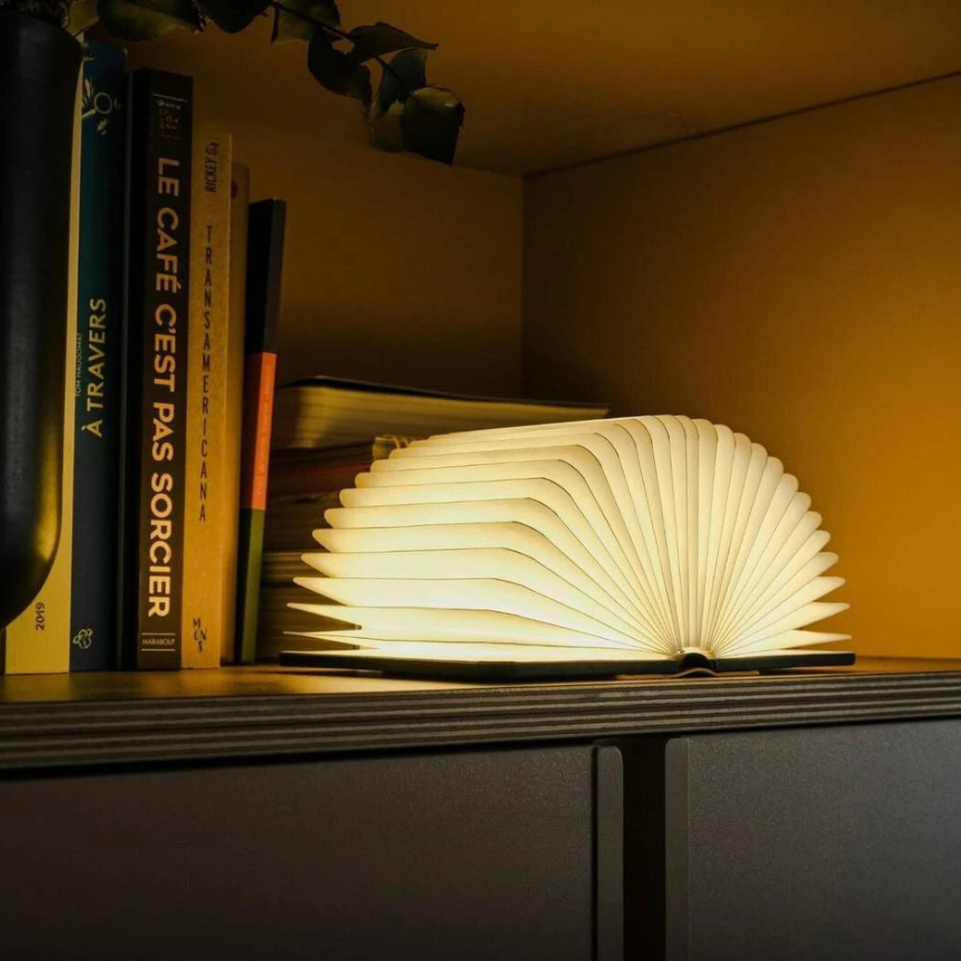 Foldable LED Lamp with 360-Degree Adjustable Design – Warm White Light