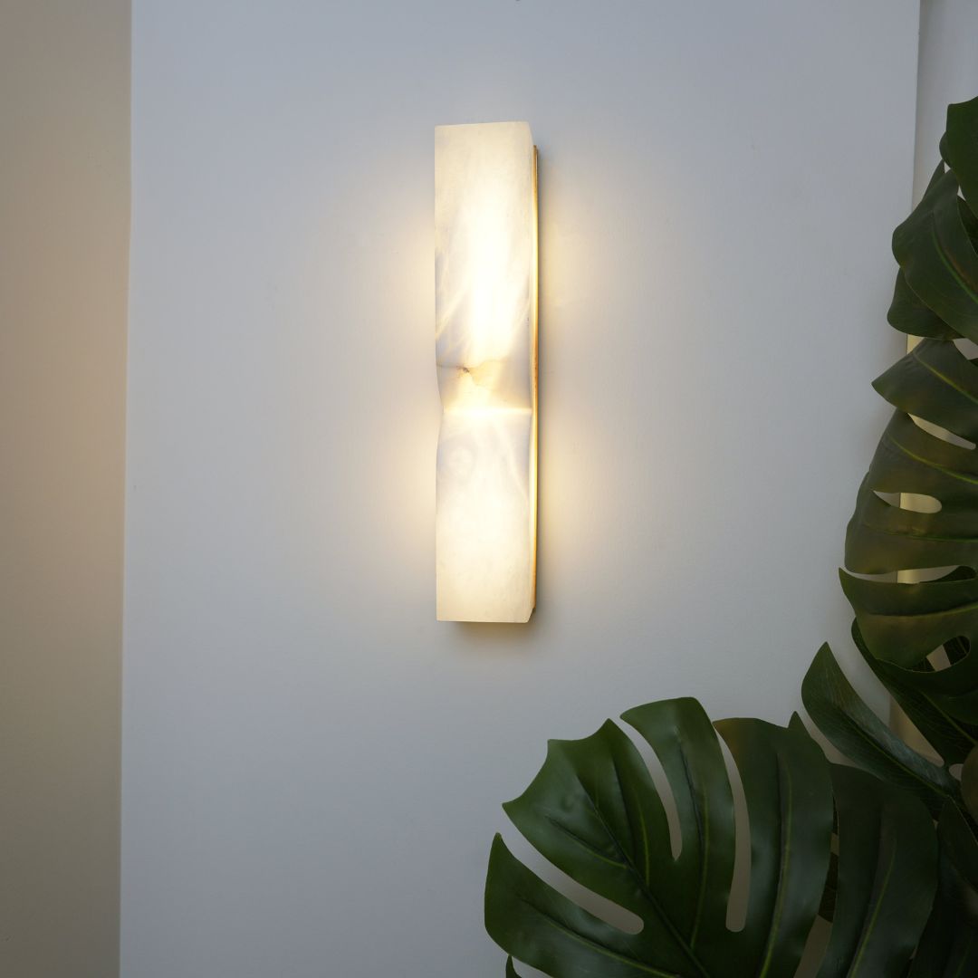 Elegant Alabaster Wall Sconce Lighting with Integrated LED – Modern Geometric Design