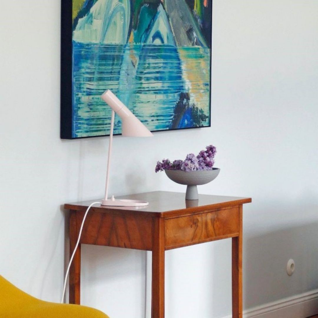 Modern Tilted Desk Lamp – Black or White Metal, E27 Socket, Angled Cone Shade