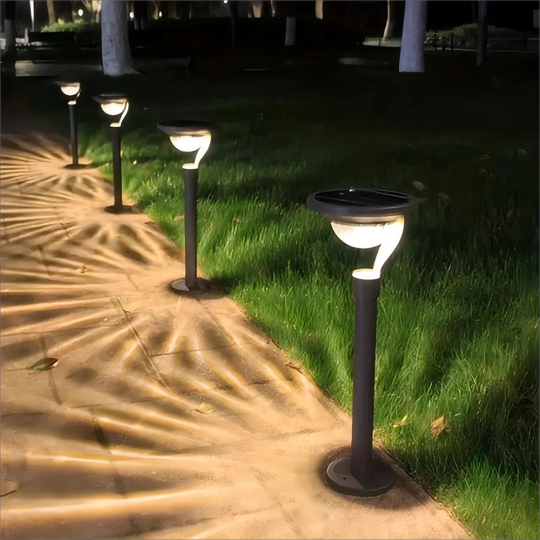 Solar Pathway Light – Eco-Friendly Outdoor Lighting with Automatic Dusk to Dawn Illumination