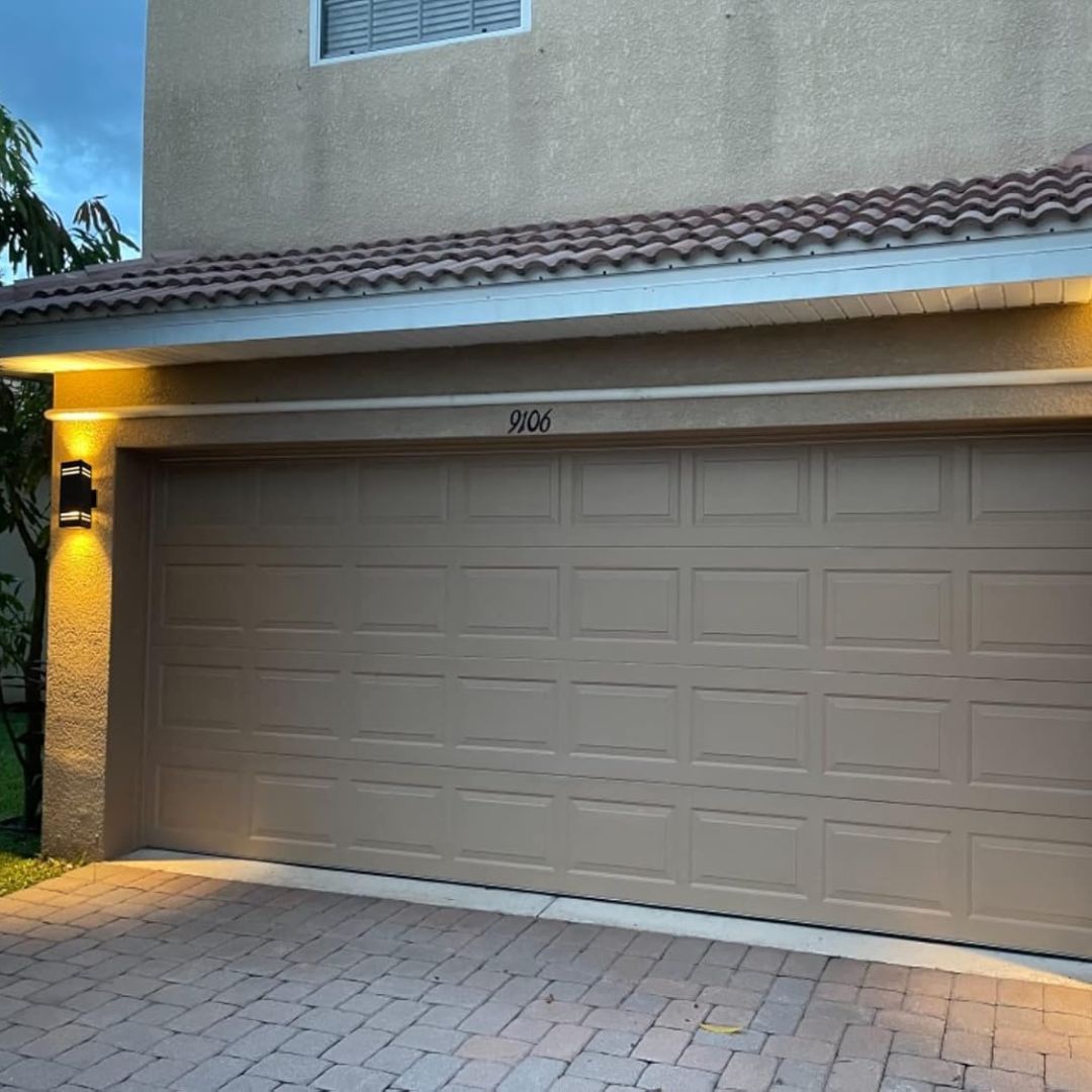 Outdoor Wall Sconce Light IP65 Bronze Aluminum Modern