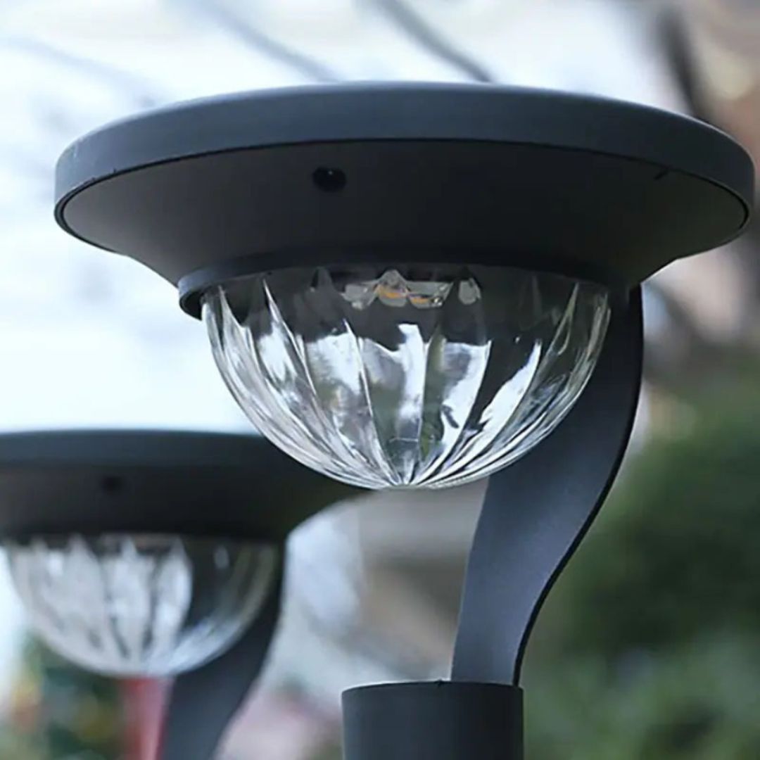 Solar Pathway Light – Eco-Friendly Outdoor Lighting with Automatic Dusk to Dawn Illumination