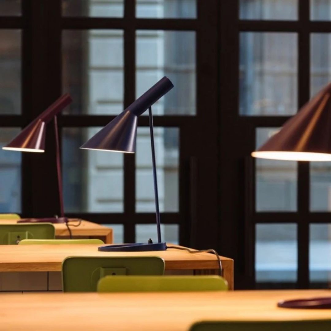 Modern Tilted Desk Lamp – Black or White Metal, E27 Socket, Angled Cone Shade