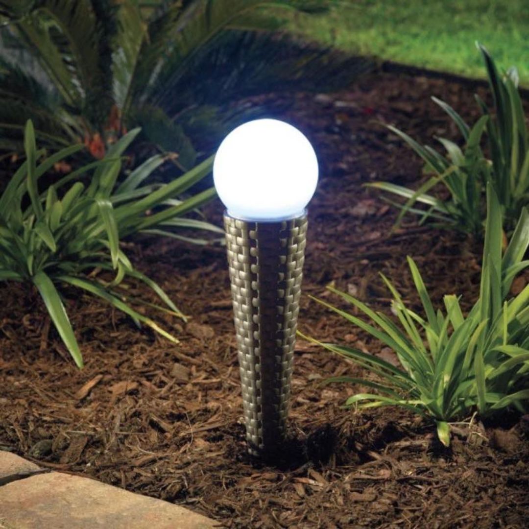 Solar Path Lights 4-Pack Brown Wicker with Frosted Globe