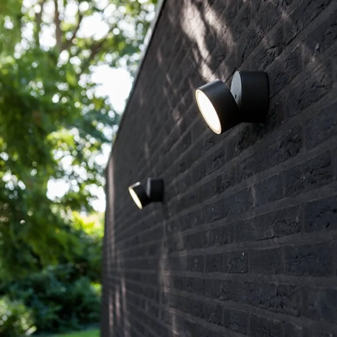 Outdoor Wall Light 12W LED IP65 Round Black Aluminium Adjustable