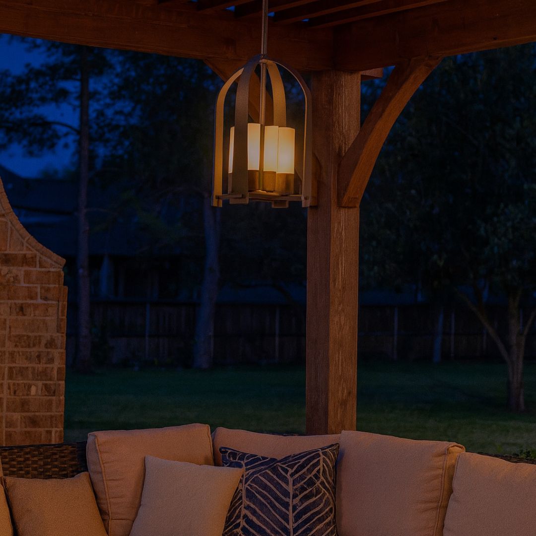 Elegant Outdoor Lantern with Four-Light Cluster and Aluminum Design