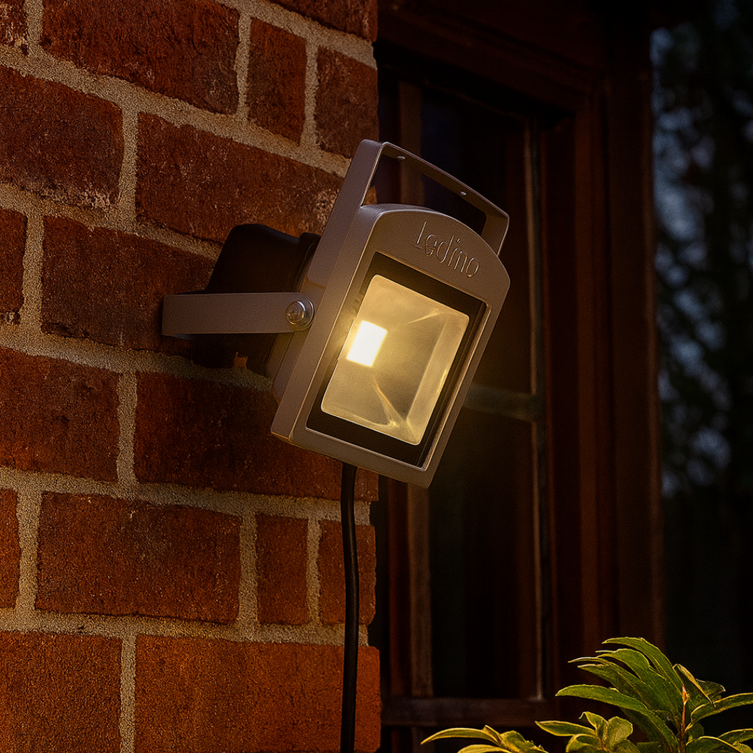 LED Anti-Panic Spotlight 10W IP65 Silver Aluminium 800lm 6500K