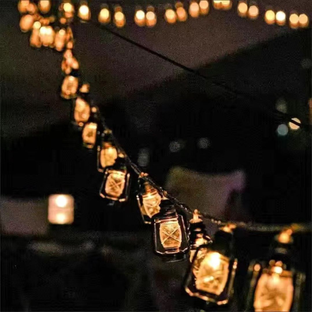 Outdoor Solar Lanterns - Waterproof LED Garden Lantern Lights with 24-Hour Runtime
