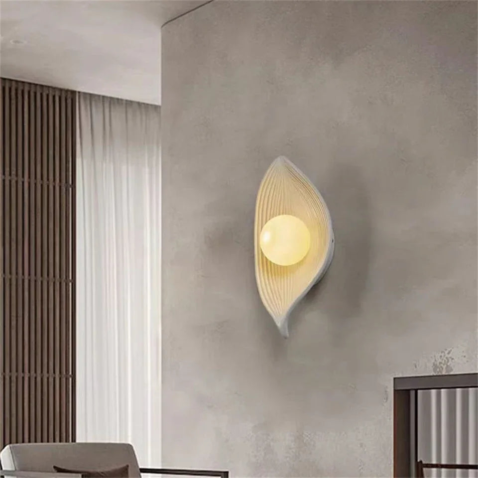 Elegant Leaf Wall Sconce Light with LED Bulbs – Resin Wall Lamp Decoration