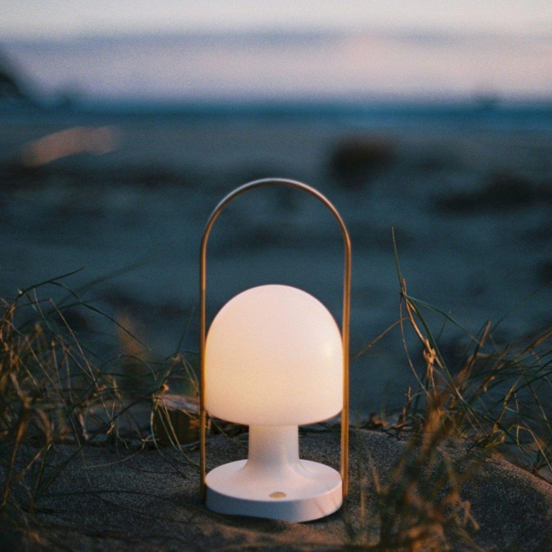 Portable Cordless Table Lamp with Dimmable LED and Lightweight Design