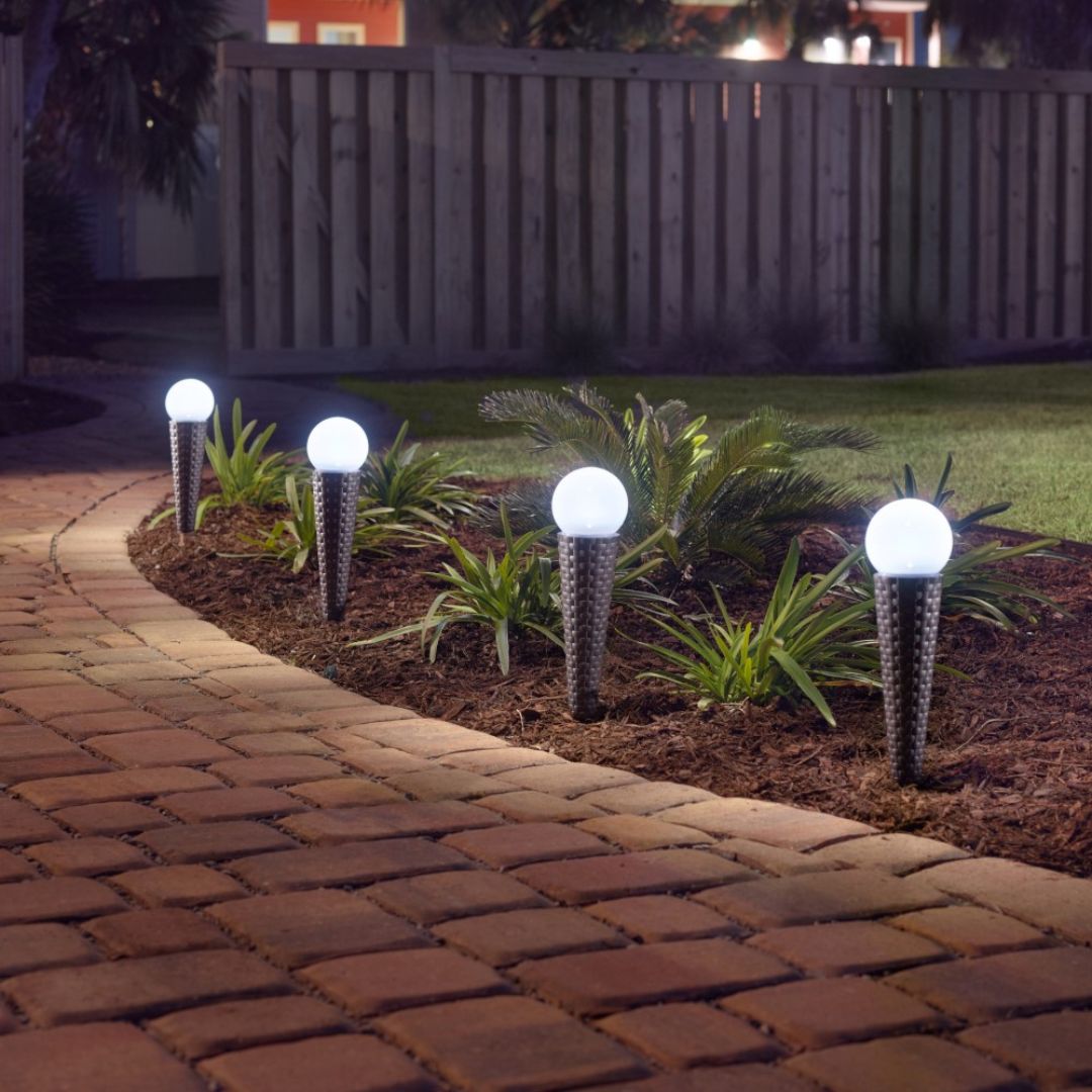 Solar Path Lights 4-Pack Brown Wicker with Frosted Globe