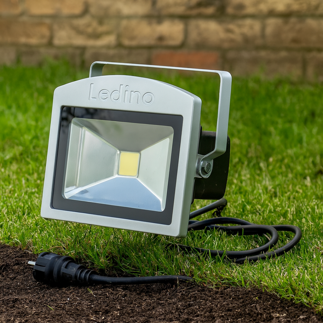 LED Anti-Panic Spotlight 10W IP65 Silver Aluminium 800lm 6500K